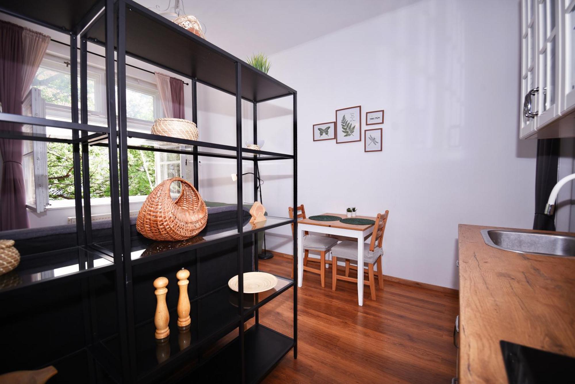 Central Urban Studio - Style Meets Comfort Bratislava Exterior foto