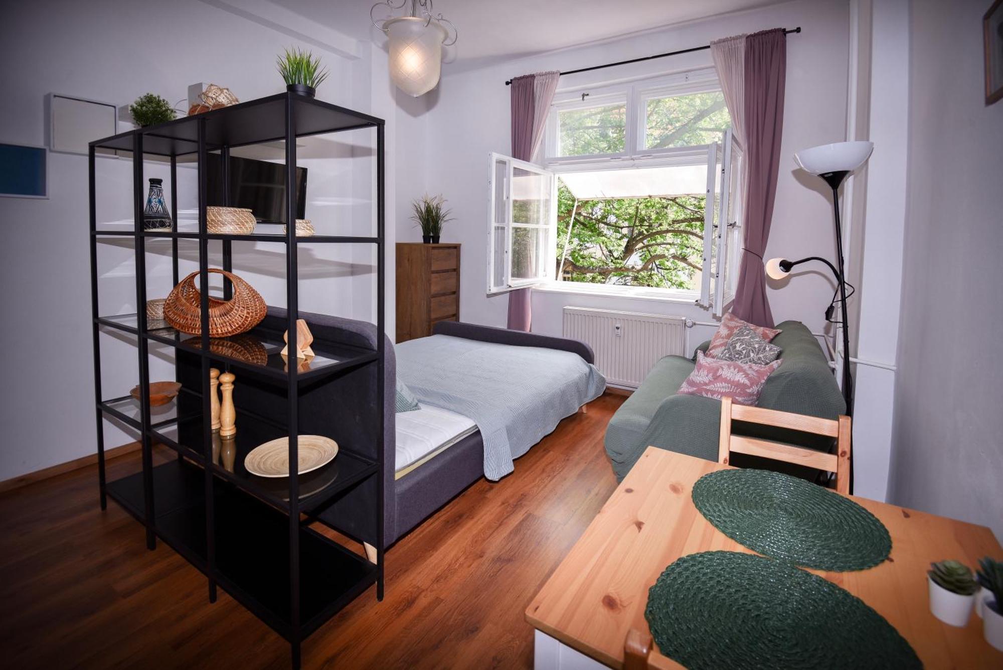 Central Urban Studio - Style Meets Comfort Bratislava Exterior foto